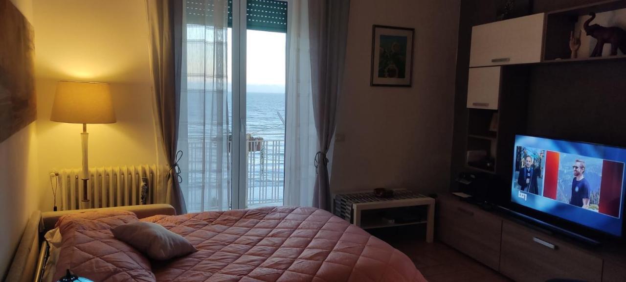 Mediterraneo Travel Gela Bagian luar foto