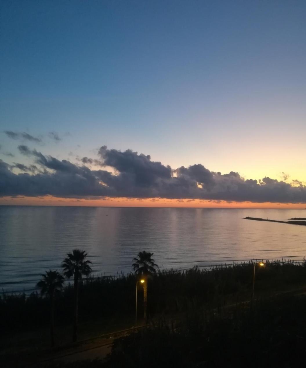 Mediterraneo Travel Gela Bagian luar foto